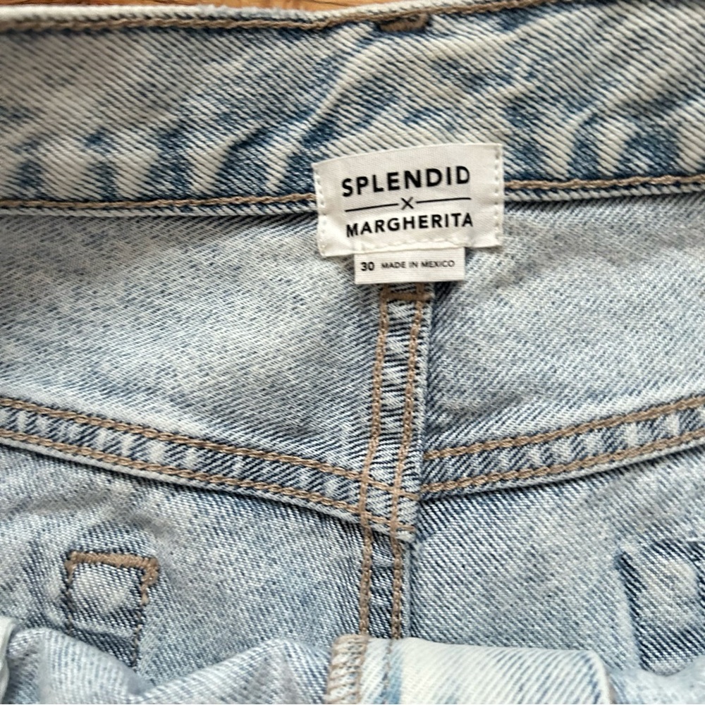 SPLENDID x MARGHERITA | Embroidered Cutoff Denim Shorts Size 30 - Picture 11 of 12